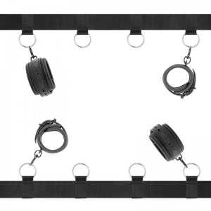 Set costrittivo da letto con anelli regolabili di FETISH SUBMISSIVE