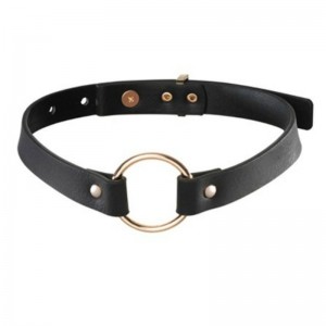 Faux leather choker with gold ring from the MAZE series by BIJOUX